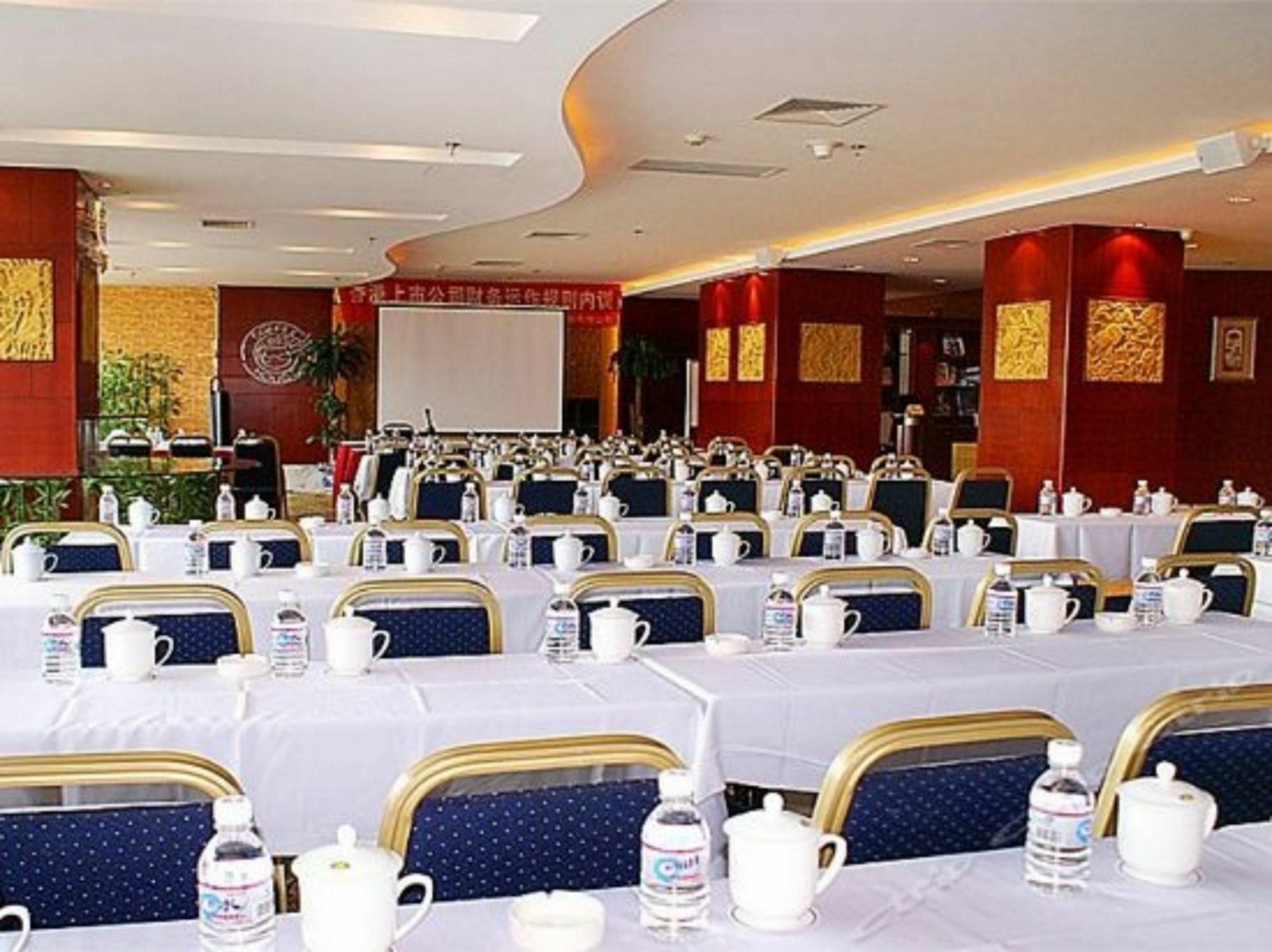 Dalian New Garden Hotel Buitenkant foto
